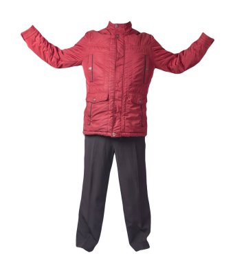 Beyaz arka planda, kırmızı ceketli ve siyah pantolonlu erkekler. Erkek sonbahar kıyafetleri.