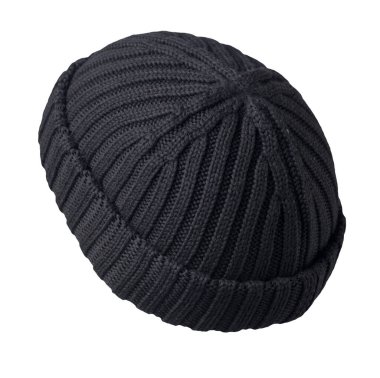 Liman işçisi beyaz arka planda siyah şapka ördü. Modaya uygun rapçi şapkası. Balıkçı.  