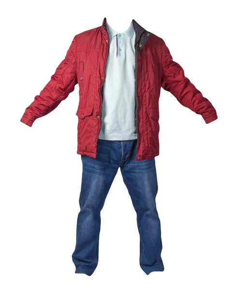 赤いジャケット ターコイズシャツ 青いジーンズは白い背景に隔離されています カジュアルファッションの服 — ストック写真