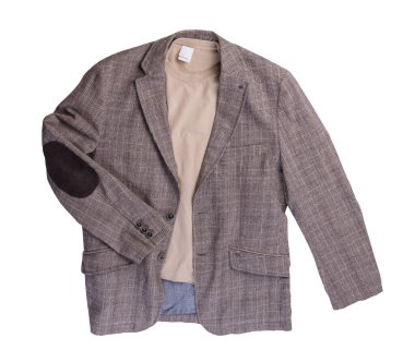  Düğmeli kahverengi ceket ve beyaz arka planda izole edilmiş bej tişört. Günlük biçim üst görünümü