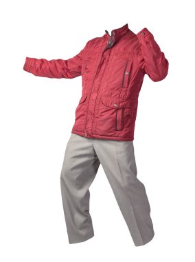 Beyaz arka planda kırmızı ceketli ve açık gri pantolonlu erkekler. Erkek sonbahar kıyafetleri.