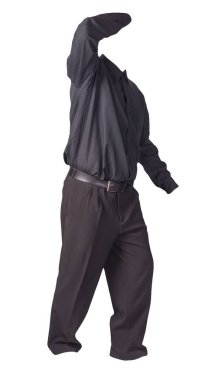 Siyah gömlekli ve siyah pantolonlu erkekler beyaz arka planda izole edilmiş. moda giysileri