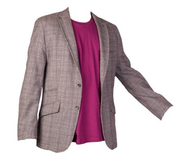 Düğmeli kahverengi ceket ve beyaz arka planda izole edilmiş bordo tişört. Sıradan stil