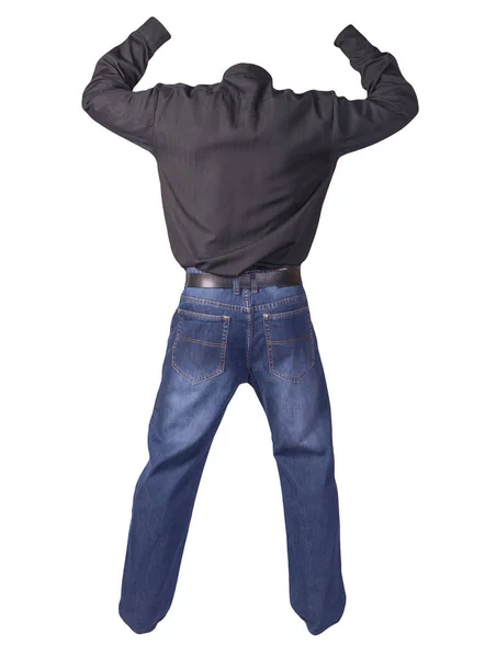 男人的黑色衬衫 长袖子 蓝色牛仔裤 白色背景隔离 休闲装 — 图库照片