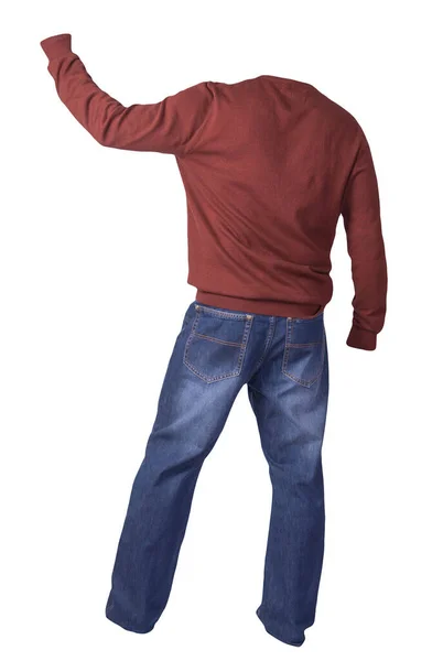 男式深红色毛衣和蓝色牛仔裤 隔离在白色的背景上 休闲装 — 图库照片