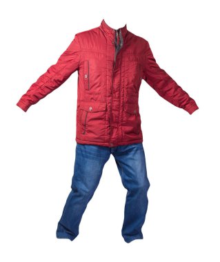 Kırmızı erkek ceketi ve mavi kot beyaz arka planda izole edilmiş. Günlük giysiler.