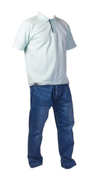 Camiseta Turquesa Para Hombre Con Cuello Abotonado Vaqueros Azules Aislados — Foto de Stock