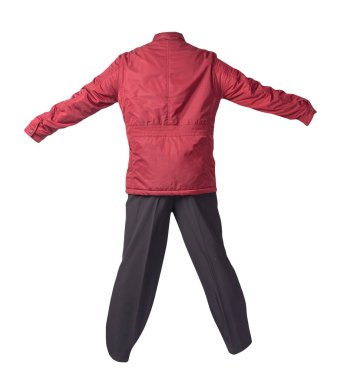 Beyaz arka planda, kırmızı ceketli ve siyah pantolonlu erkekler. Erkek sonbahar kıyafetleri.