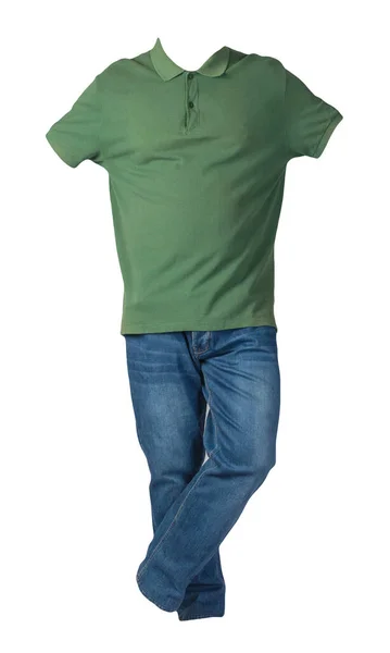 Dunkelgrünes Shirt Mit Knopf Kragen Und Blaue Jeans Auf Weißem — Stockfoto