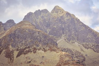 sonbahar dağ manzarası. 