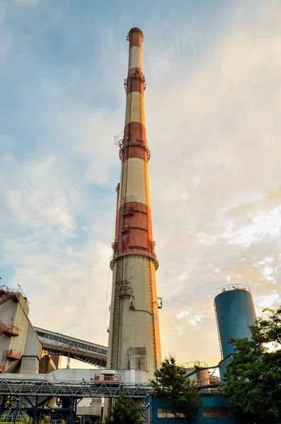 Fabrika baca üreten elektrik.