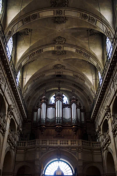 巴黎圣保罗教堂美丽的管风琴 — 图库照片
