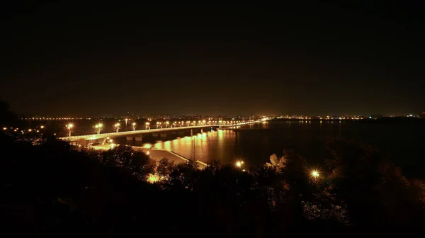 Vista Panorámica Nocturna Del Puente Voronezh Sobre Embalse — Foto de Stock