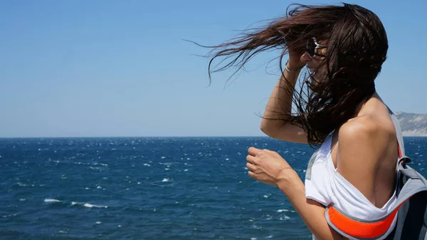 Morska Bryza Oślepiła Włosy Dziewczyny Morze Czarne Rosja Obrazek Stockowy
