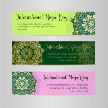 Vektör yoga çizim. Uluslararası Yoga gün için poster şablonu. 21 Haziran, Yoga gün el ilanı