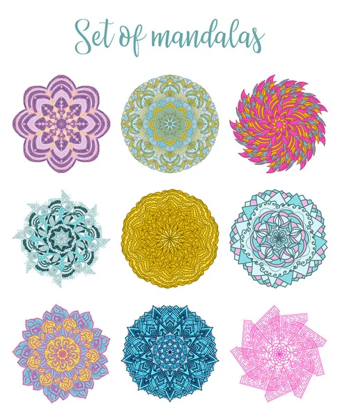 Mandala Vector Design Elements. Decoración de ornamento redondo. Patrones de flores de colores. Impresión del tatuaje — Vector de stock