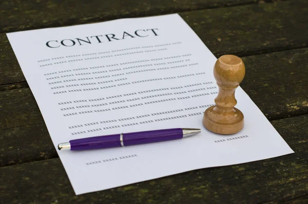 Filled paper contract — Stock Photo, Image