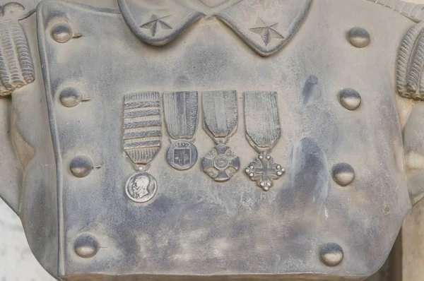 Detail Sculpture Stone Uniform Honour Medals — Stock Photo, Image