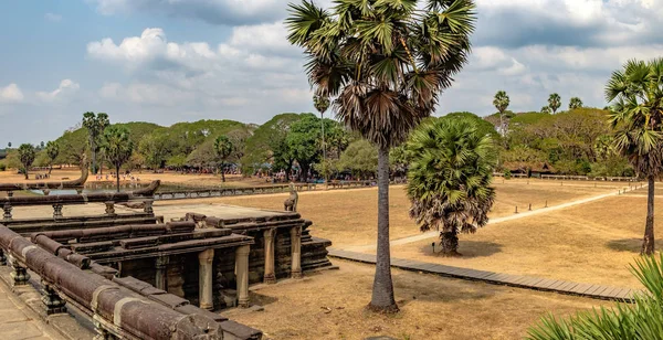 Statue de Naga garde le Angkor Wat, Cambodge — Photo