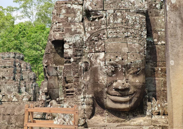 Alte Khmer-Architektur für die Restaurierung — Stockfoto