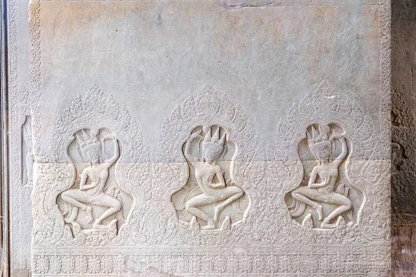 Tallados de arte jemer en la pared de Angkor Wat — Foto de Stock