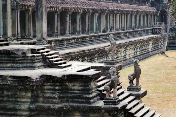 Starověké Angkor Wat v Siem Reap, Kambodža. — Stock fotografie