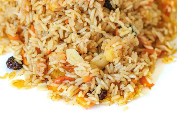 Pilaf com legumes em um fundo branco — Fotografia de Stock