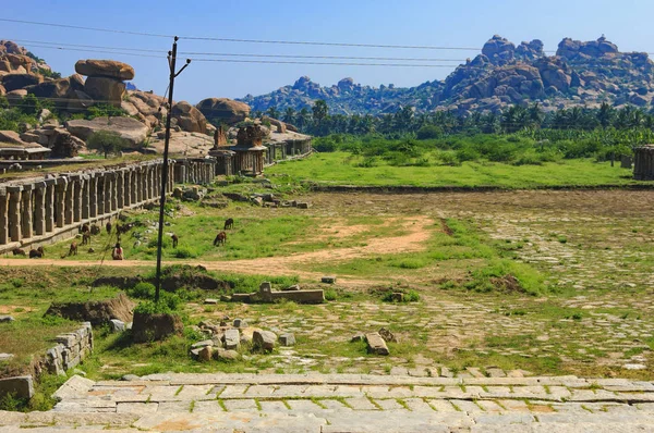 Αρχαία ερείπια στον Κρίσνα παζάρι στην Hampi, Ινδία — Φωτογραφία Αρχείου