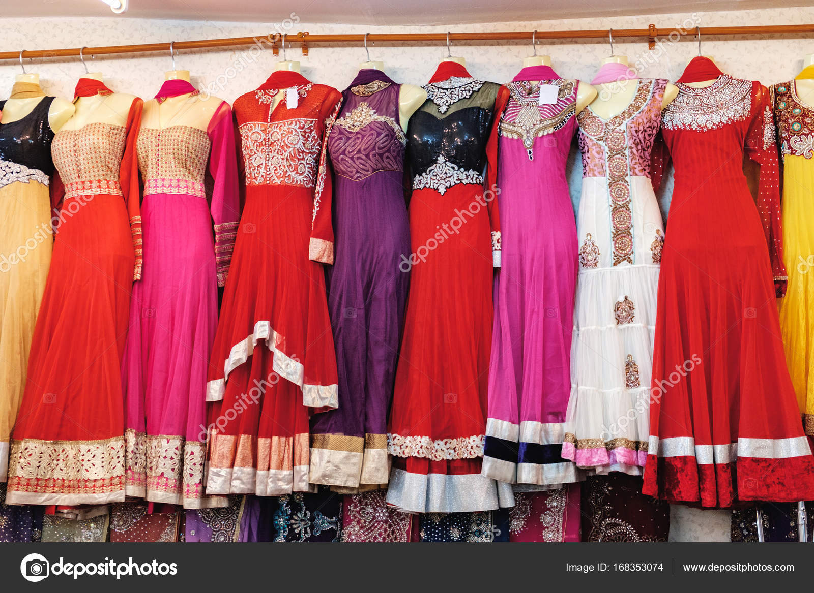 traditional women's clothing