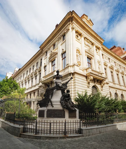 Architektur im historischen Zentrum von Bukarest — Stockfoto