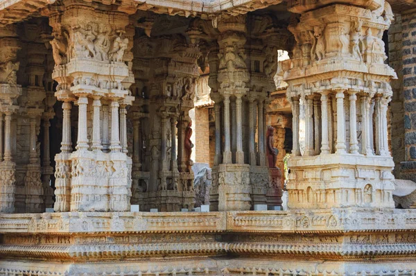 Colunas de Templo de Vitthala em Hampi, Índia — Fotografia de Stock