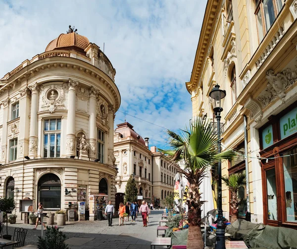 Starożytne domy w Bukareszcie, Rumunia. — Zdjęcie stockowe