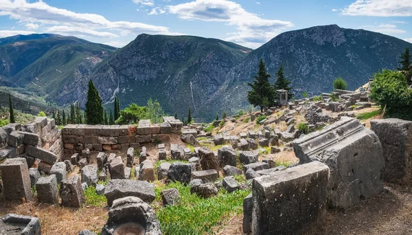 델파이, 그리스의 고고학 사이트의 언덕 스톡 사진