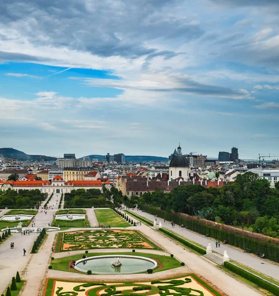 奥地利维也纳Belvedere宫的顶级景观 — 图库照片