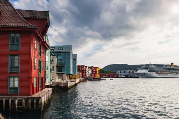 Arquitetura do cais da Cidade Velha em Bergen, Noruega — Fotografia de Stock