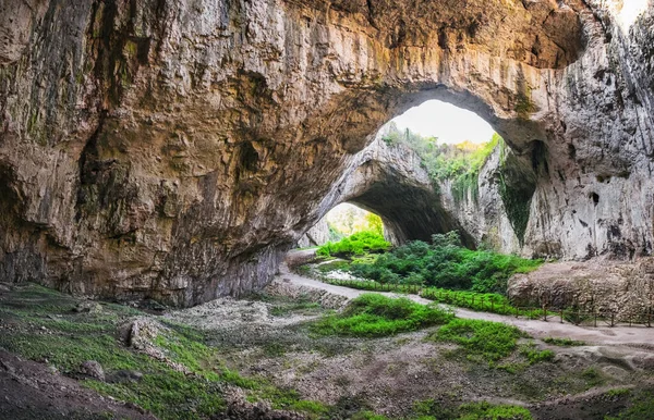 Devetashka Grot Interieur Buurt Lovech Stad Bulgarije Panorama Van Entree — Stockfoto