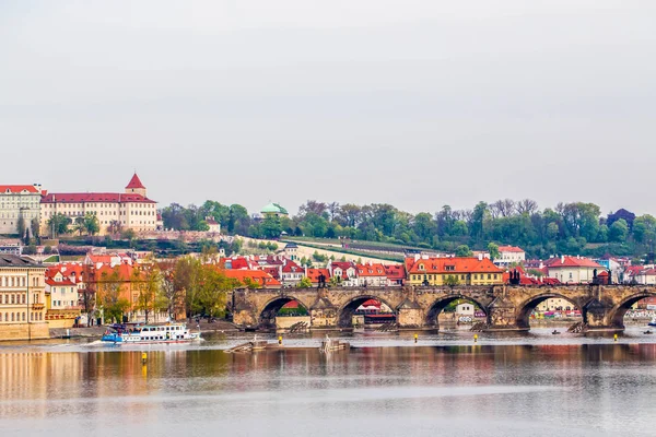 Pont historique Charles à Prague en République tchèque — Photo