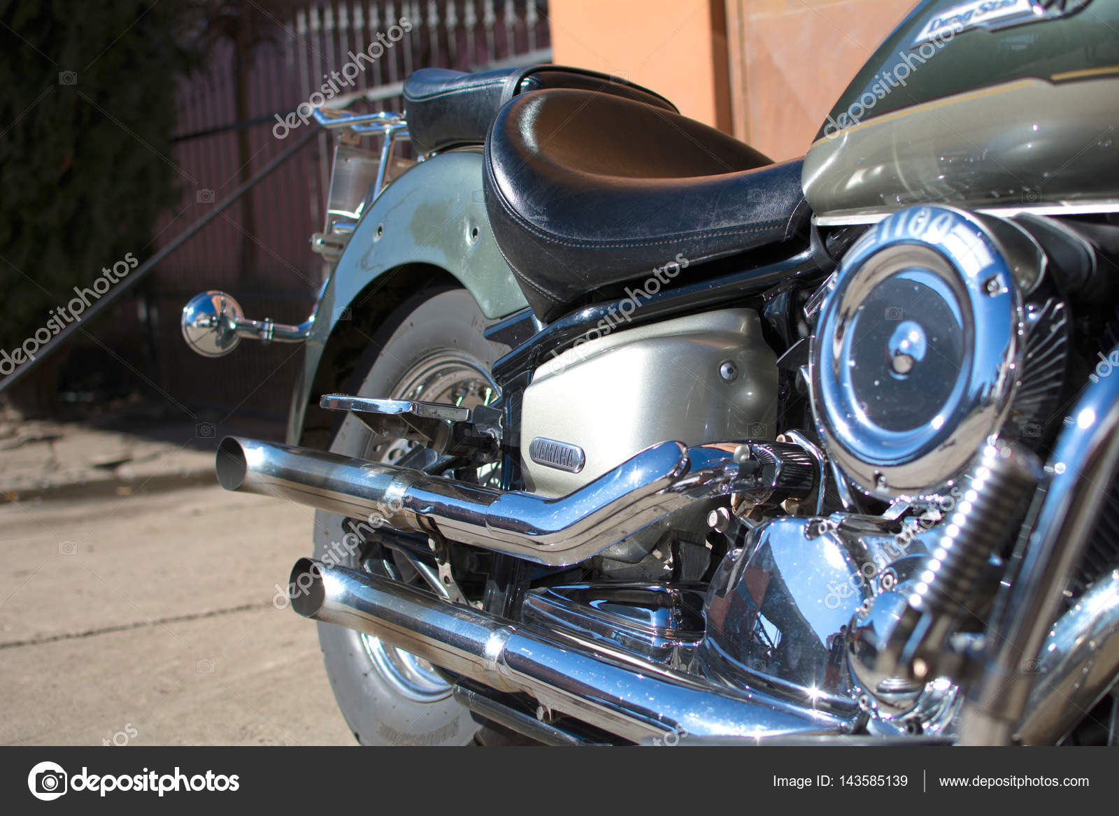 dragstar motorcycle