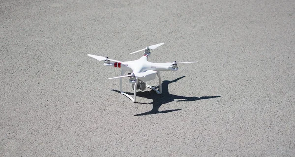 Drone prepared to fly — Stock Photo, Image