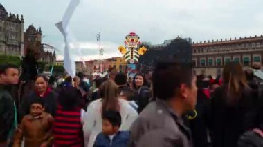 Bir heykelin hiperaktifliği