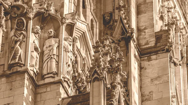 York Minster fasádní sochařství Sépiový tón — Stock fotografie