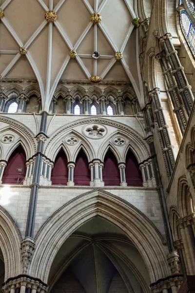 York Minster Triforium Gallery ángulo bajo — Foto de Stock