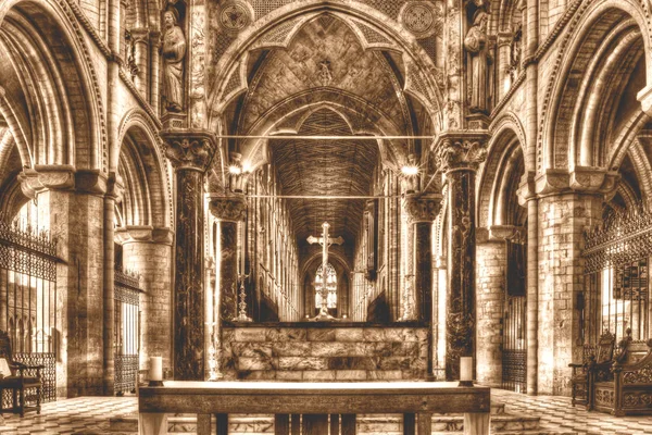 Tono de Sepia Hdr Peterborough Catedral Altar alto B —  Fotos de Stock