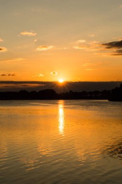 Sunrise bitti sakin göl B