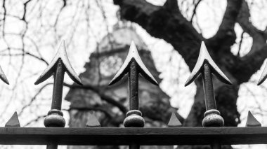 Süs dökme demir çit ok çit