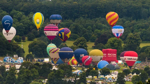 Balloner, der tager ud på Bristol Ballon Fiesta 2016 L - Stock-foto