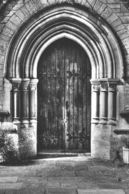 Korint sütunlar HDR BW ile eski Viktorya kapısı