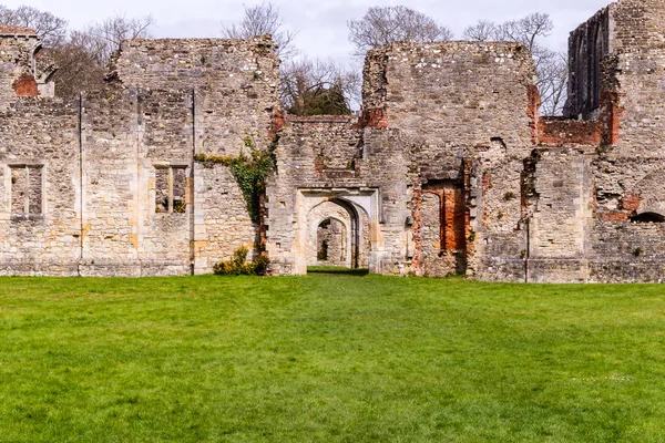 Ruiny klasztoru cystersów A Netley Abbey — Zdjęcie stockowe