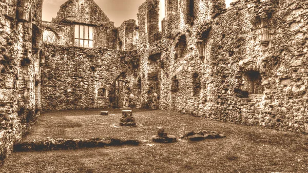 Ruiny opatství Netley Abbey H Cisterciský klášter HDR Sepia tón — Stock fotografie