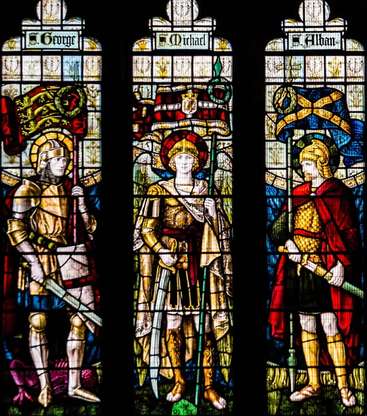 St Mary Redcliffe gekleurd glas F — Stockfoto